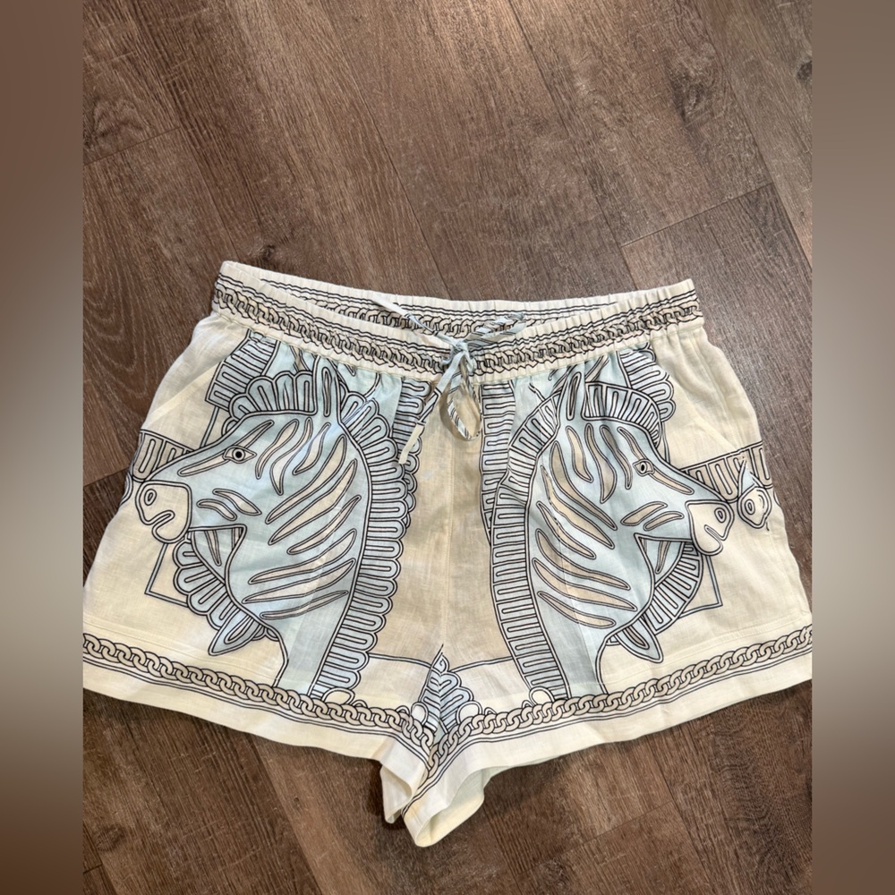 Tory Burch printed linen camp shorts. NWT. Size Large
